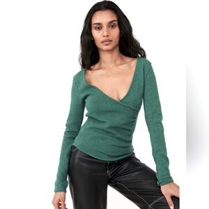 Free People Wrap Like a Boss Raw Hem Long Sleeve Women's Green V-Neck Top / Med